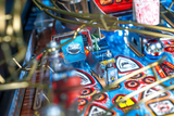 Fliper JAWS 50th Anniversary pinball machine playfield with shark and iconic graphics elements.