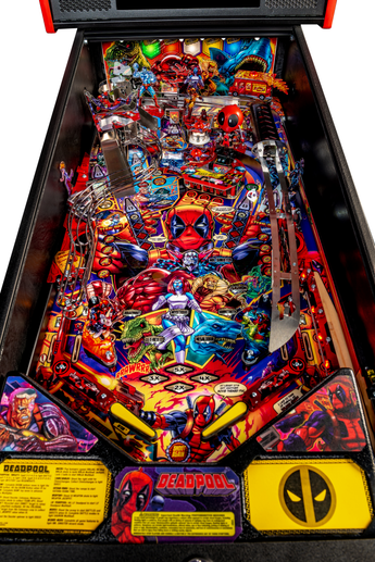 Fliper Stern Deadpool pinball machine playfield featuring vibrant artwork and characters from the Deadpool universe.